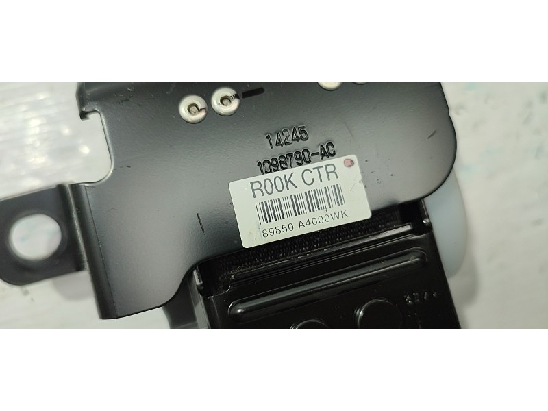 CINTURON SEGURIDAD TRASERO CENTRAL 89850A4000  - imagen 2