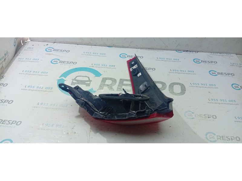 PILOTO TRASERO DERECHO 31395845  - imagen 2