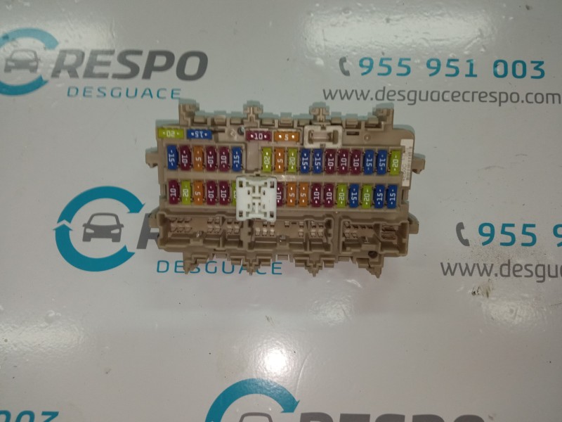 CAJA RELES / FUSIBLES 4EB0C  - imagen 1