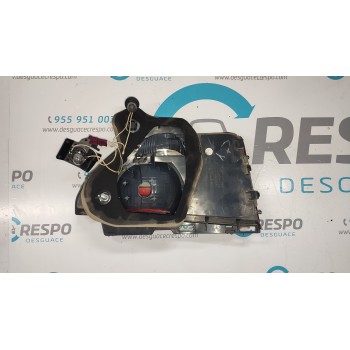 PILOTO TRASERO DERECHO INTERIOR  - miniatura 2