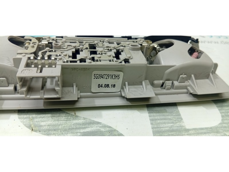 LUZ INTERIOR 5G0947291K  - imagen 2