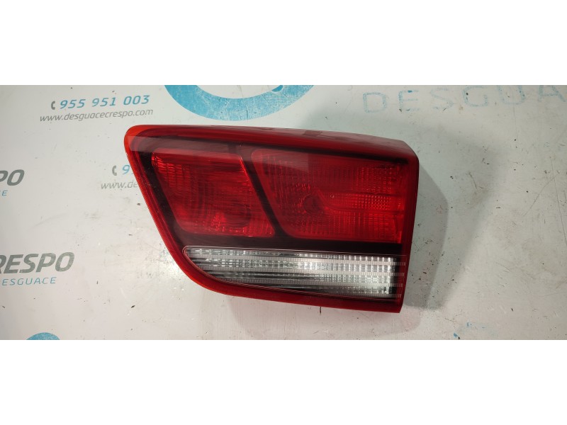 PILOTO TRASERO DERECHO INTERIOR 92404H8  - imagen 1