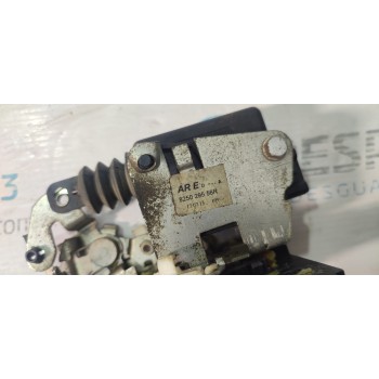 CERRADURA PUERTA TRASERA DERECHA 825029556R  - miniatura 3