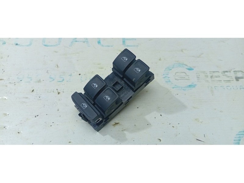 MANDO ELEVALUNAS DELANTERO IZQUIERDO 5G0959857D  - imagen 1