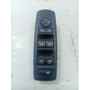 MANDO ELEVALUNAS DELANTERO IZQUIERDO 809610007R / 809610006R 