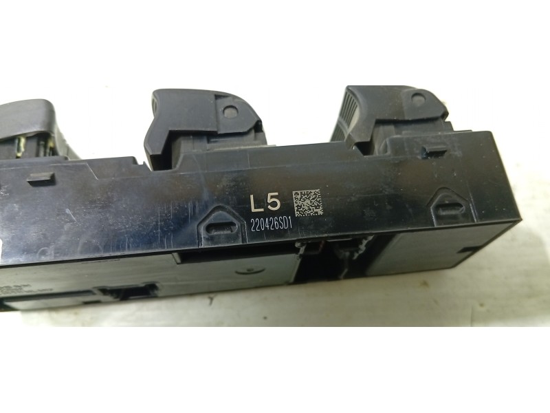 MANDO ELEVALUNAS DELANTERO IZQUIERDO 220426SD1  - imagen 2