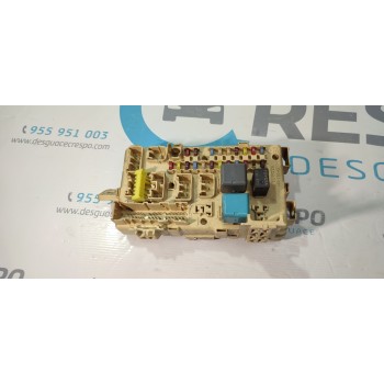 CAJA RELES / FUSIBLES 8264105020 