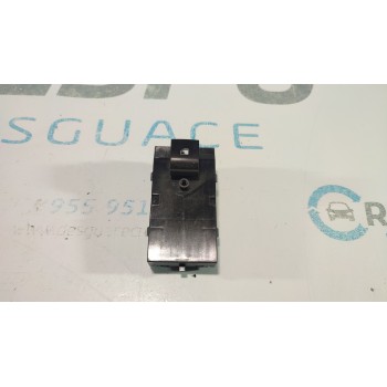 MANDO ELEVALUNAS DELANTERO DERECHO 13408448 