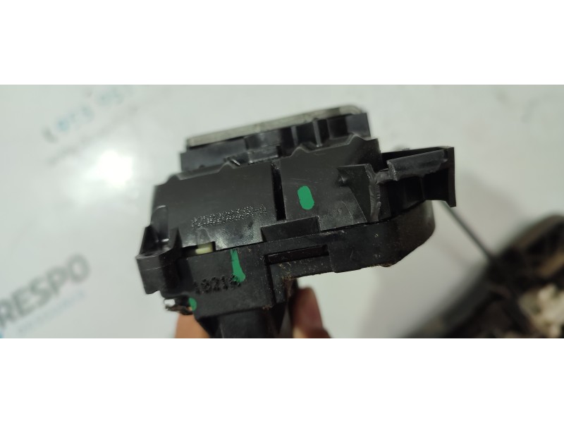 CERRADURA PUERTA TRASERA DERECHA 825020033R  - imagen 2