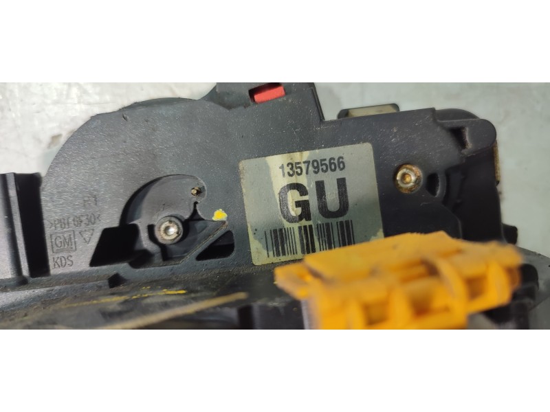 CERRADURA PUERTA TRASERA DERECHA 13579566  - imagen 2