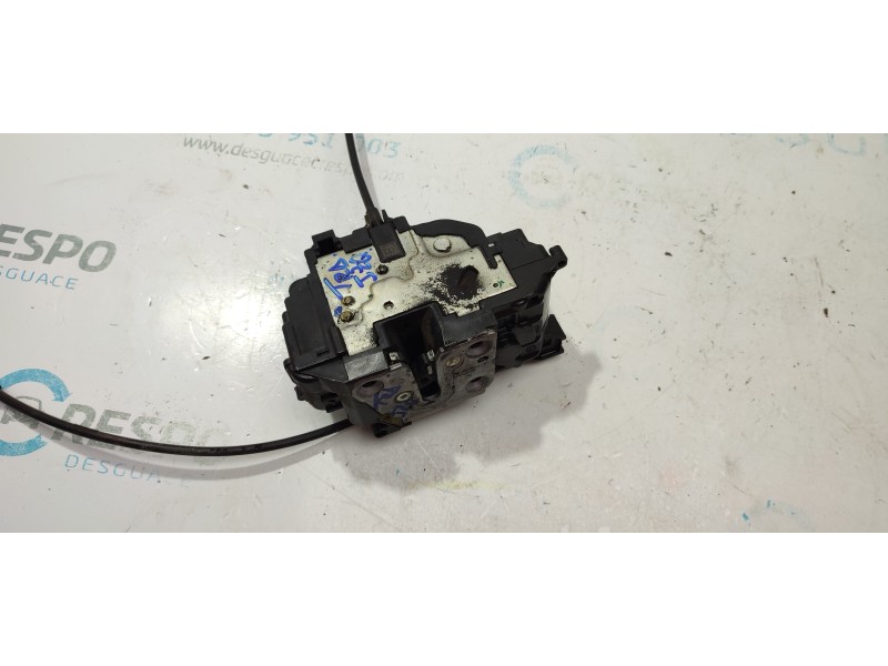 CERRADURA PUERTA TRASERA IZQUIERDA 825030032R  - imagen 2