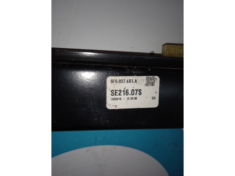 ELEVALUNAS DELANTERO IZQUIERDO 6F9837461A  - imagen 2