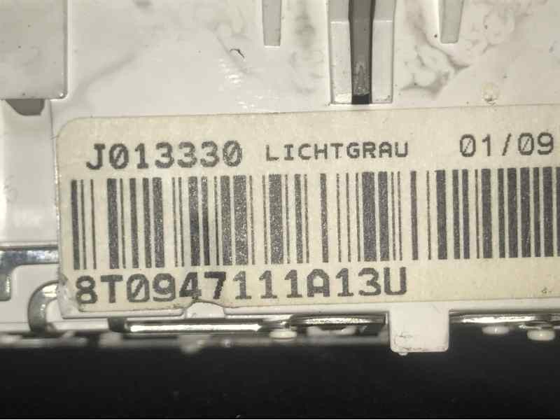 LUZ INTERIOR 8T0947111A13U  - imagen 2