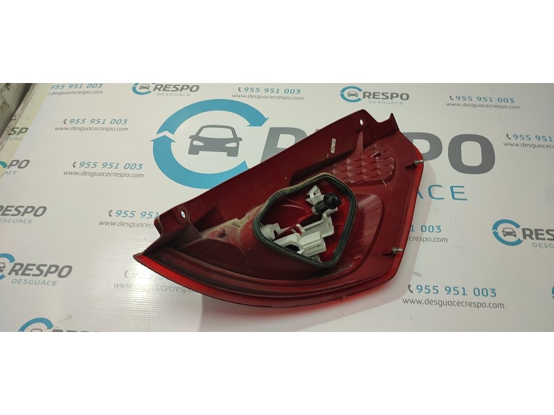 PILOTO TRASERO IZQUIERDO 8A6113405A  - imagen 2