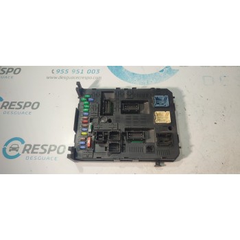 CAJA RELES / FUSIBLES 