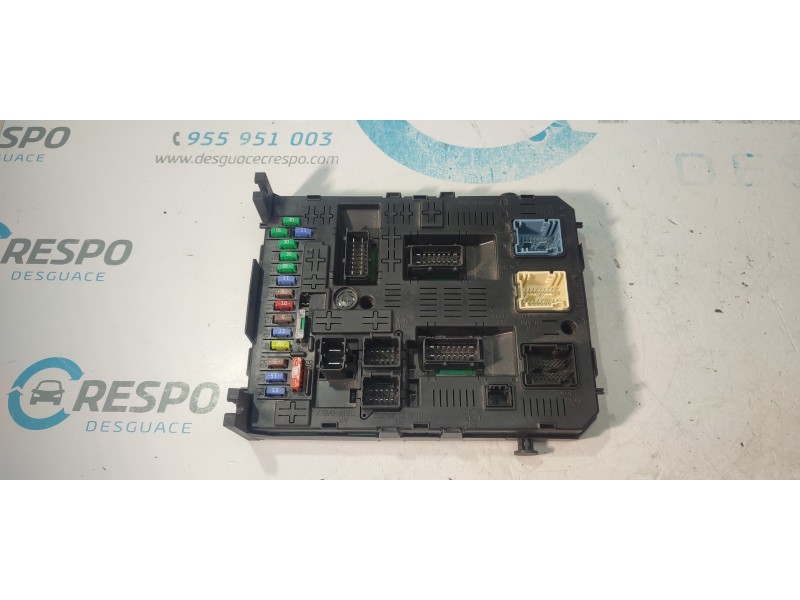 CAJA RELES / FUSIBLES  - imagen 1