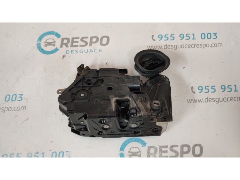 CERRADURA PUERTA TRASERA DERECHA 5K4839016B  - imagen 3