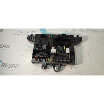 CAJA RELES / FUSIBLES 20957185 