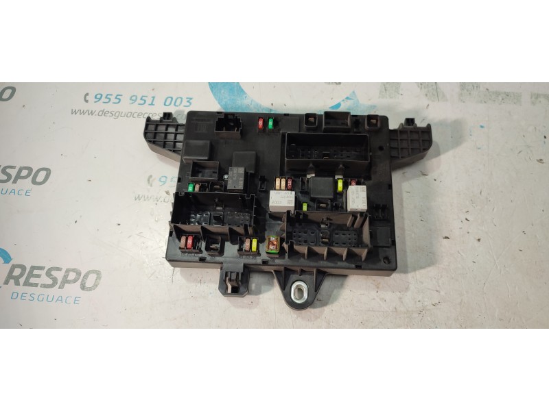 CAJA RELES / FUSIBLES 20957185  - imagen 1