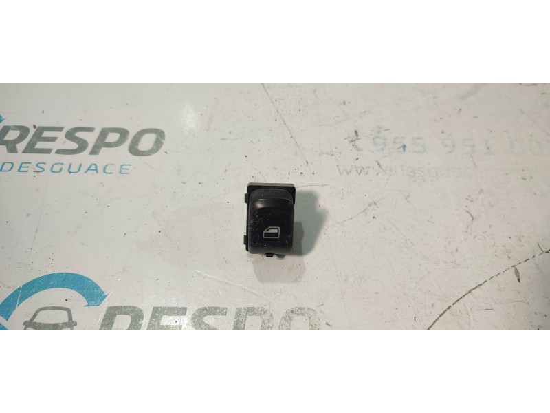 MANDO ELEVALUNAS DELANTERO DERECHO 8K0959855  - imagen 1