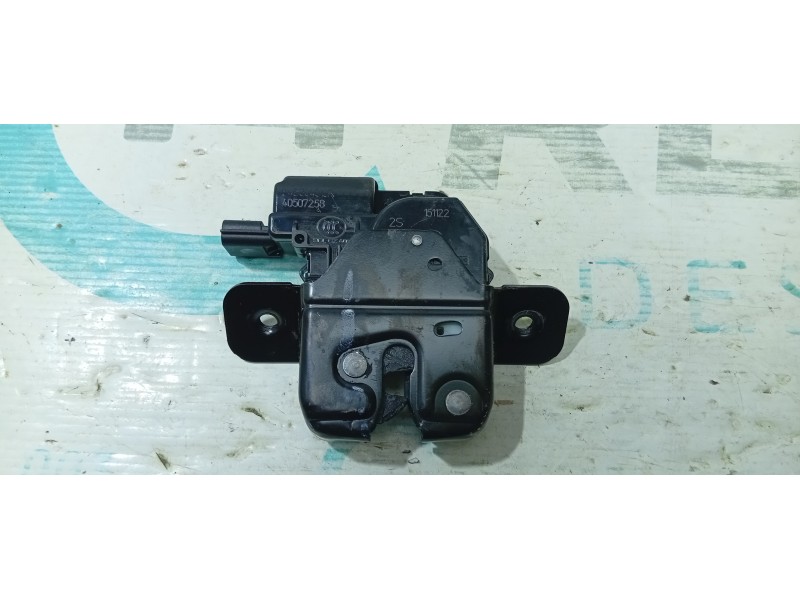 CERRADURA MALETERO / PORTON 846304010R  - imagen 3