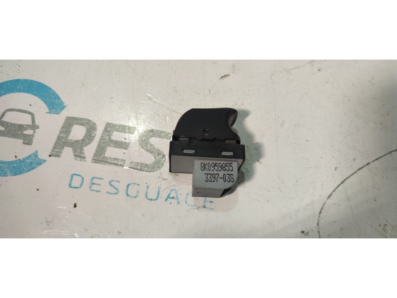 MANDO ELEVALUNAS DELANTERO DERECHO 8K0959855  - imagen 2