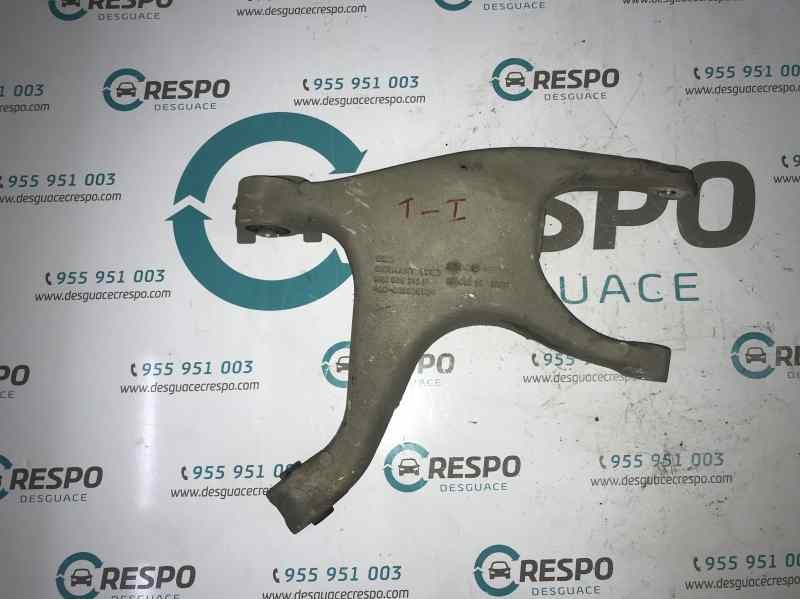 BRAZO SUSPENSION INFERIOR TRASERO DERECHO 8R0505312F  - imagen 1