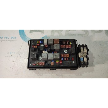 CAJA RELES / FUSIBLES 13343769 