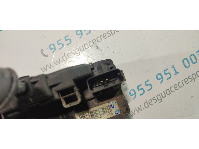 CERRADURA PUERTA DELANTERA DERECHA 813202B030  - imagen 3