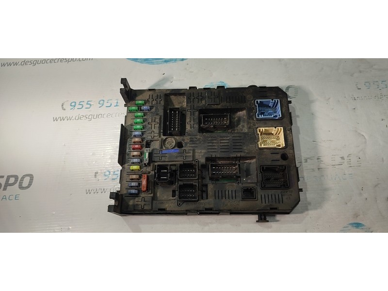 CAJA RELES / FUSIBLES  - imagen 1