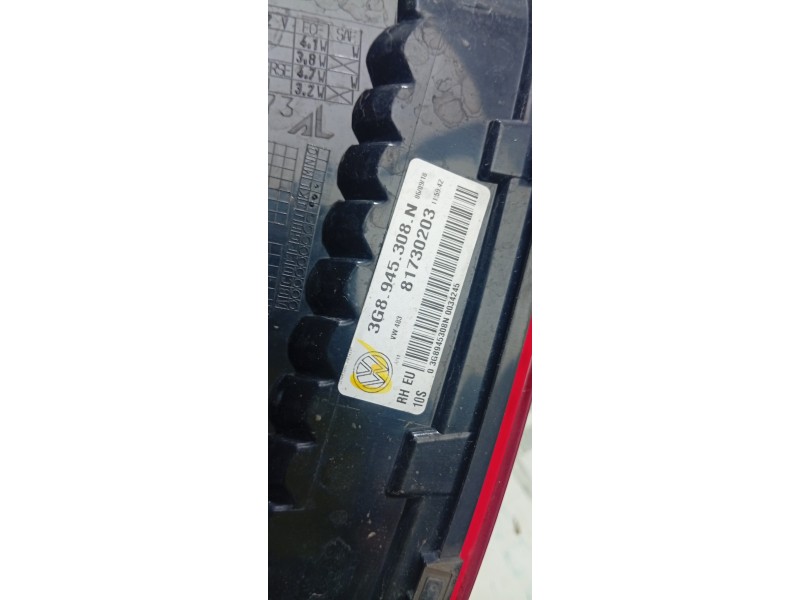 PILOTO TRASERO DERECHO INTERIOR 3G8945308N  - imagen 2