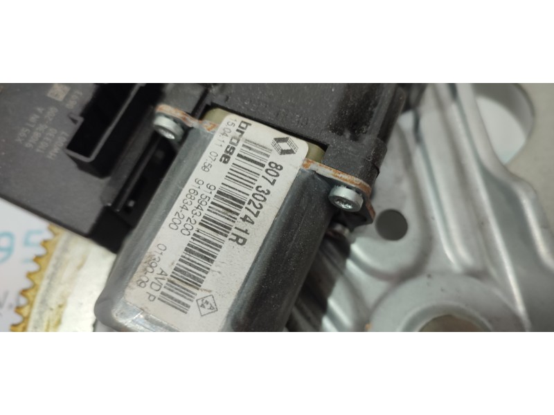 ELEVALUNAS DELANTERO DERECHO 807302741R  - imagen 2