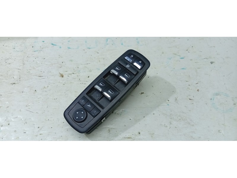 MANDO ELEVALUNAS DELANTERO IZQUIERDO 30S10095652  - imagen 1