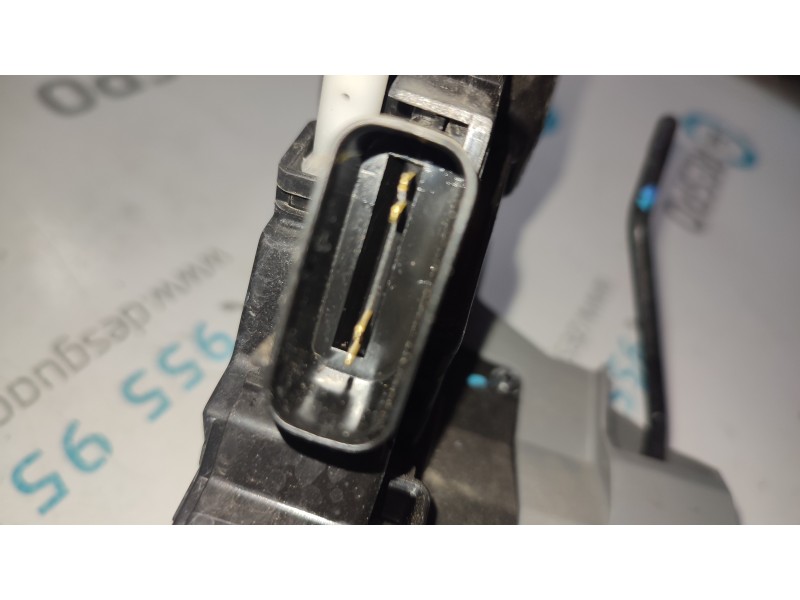 CERRADURA PUERTA TRASERA IZQUIERDA 81410C8020  - imagen 4