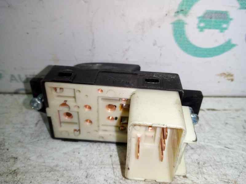 MANDO ELEVALUNAS TRASERO DERECHO  - imagen 2