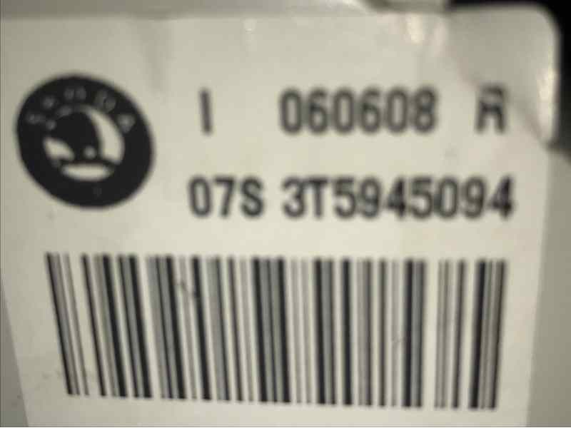 PILOTO TRASERO DERECHO 3T5945094  - imagen 4