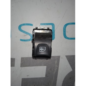 MANDO ELEVALUNAS DELANTERO DERECHO 254218614R 