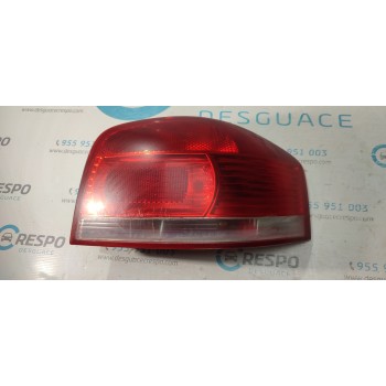 PILOTO TRASERO DERECHO 8P0945096 