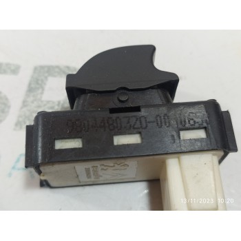 MANDO ELEVALUNAS DELANTERO DERECHO 98044803ZD  - miniatura 2