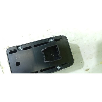 MANDO ELEVALUNAS TRASERO IZQUIERDO 670025405  - miniatura 3