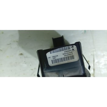 MANDO ELEVALUNAS TRASERO DERECHO 670025405  - miniatura 2