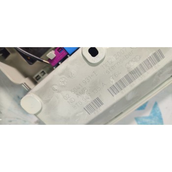 LUZ INTERIOR 8T0947135A  - miniatura 3