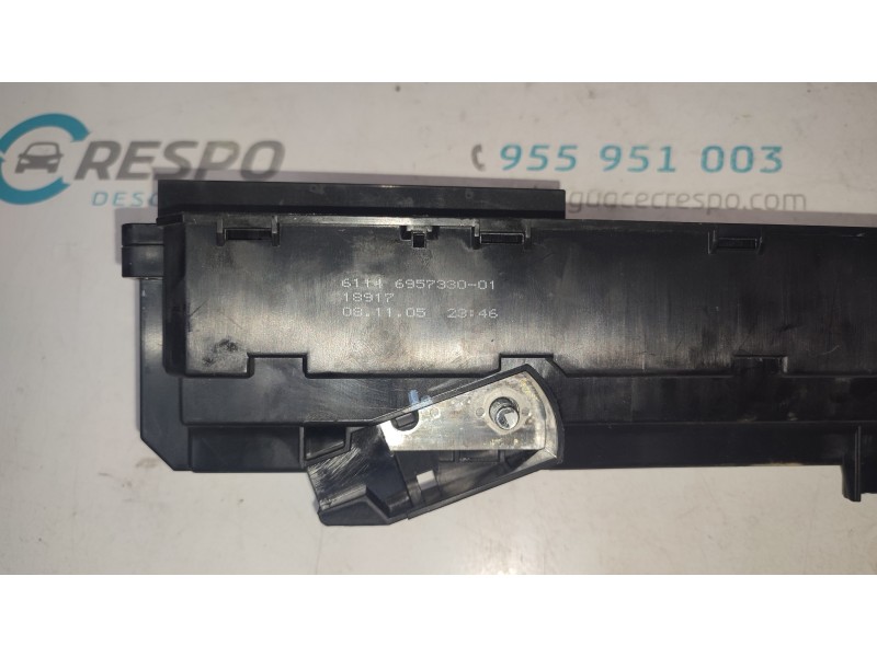 CAJA RELES / FUSIBLES 61146957330  - imagen 2