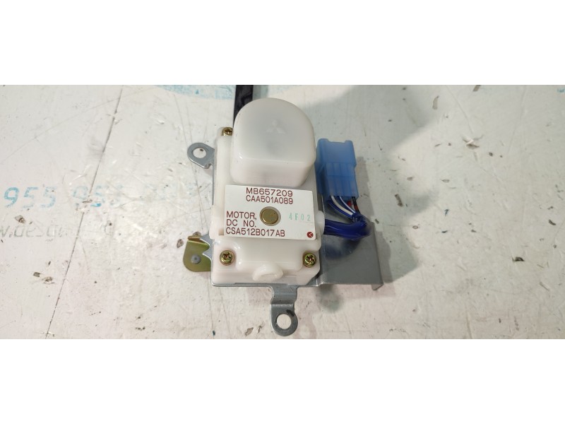 MOTOR APERTURA TRAMPILLA MB657209  - imagen 1