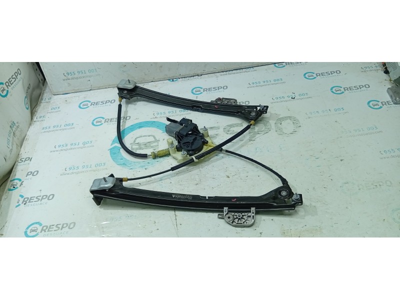 ELEVALUNAS DELANTERO DERECHO 6700098150  - imagen 1