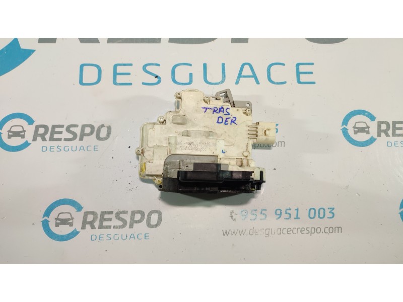 CERRADURA PUERTA TRASERA DERECHA 8E0839016AA  - imagen 1