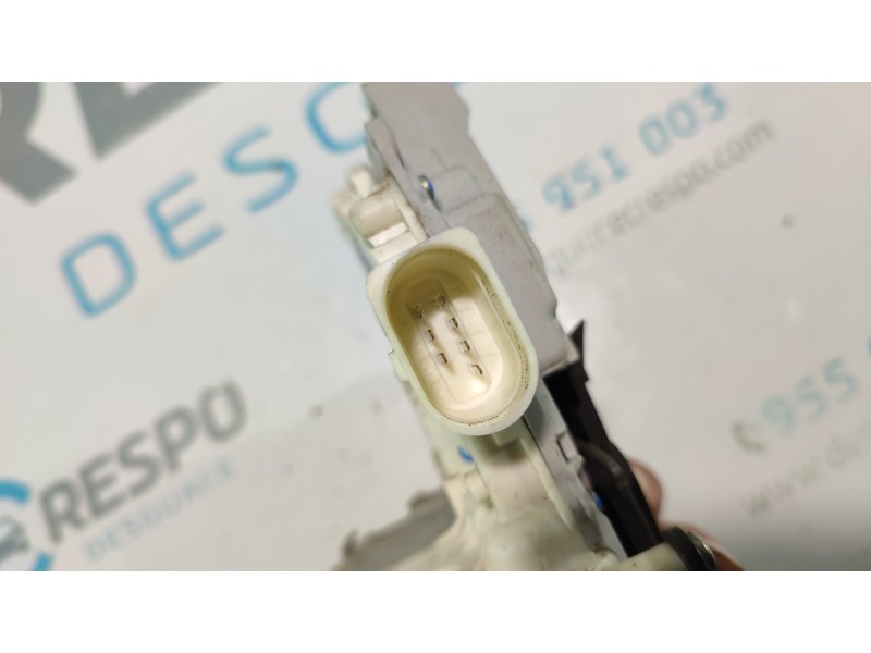 CERRADURA PUERTA TRASERA DERECHA 8E0839016AA  - imagen 3