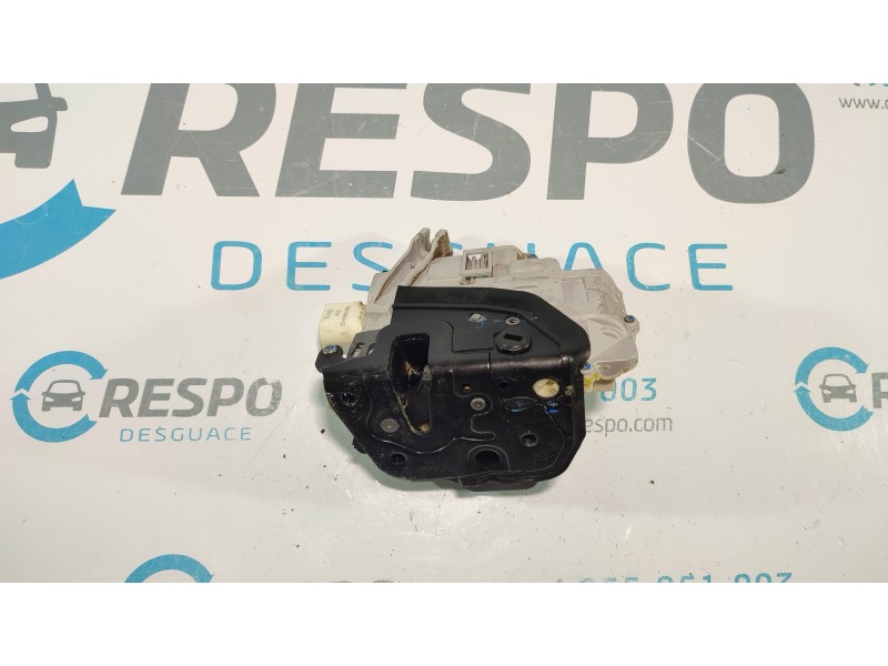 CERRADURA PUERTA TRASERA DERECHA 8E0839016AA  - imagen 4