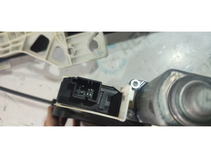 ELEVALUNAS TRASERO DERECHO 8K0839462  - imagen 4