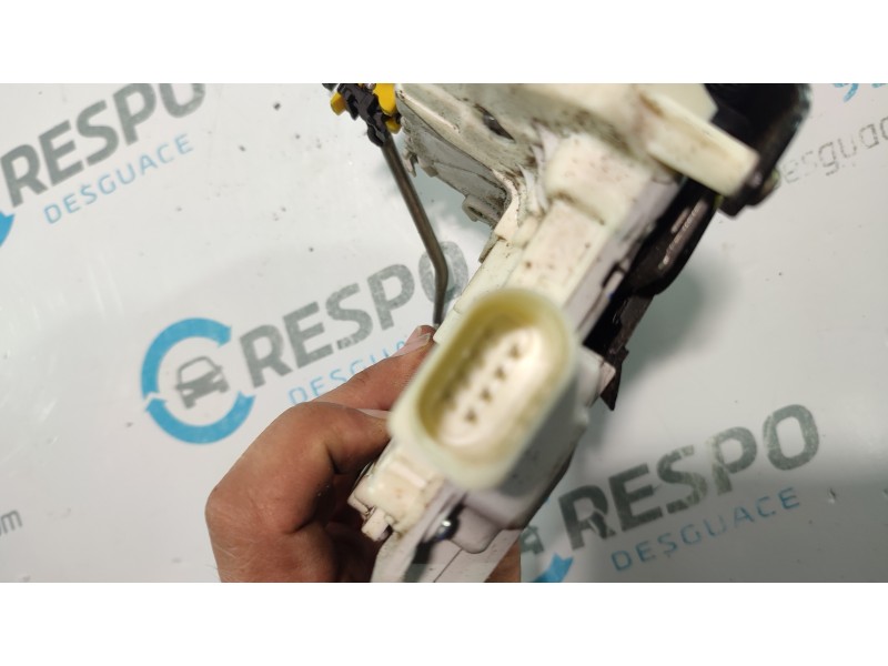 CERRADURA PUERTA TRASERA IZQUIERDA 8E0839015  - imagen 2